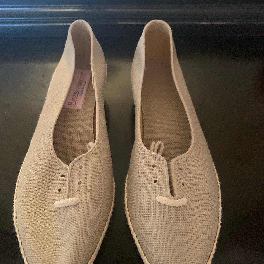 Bees by Beacon Loafers